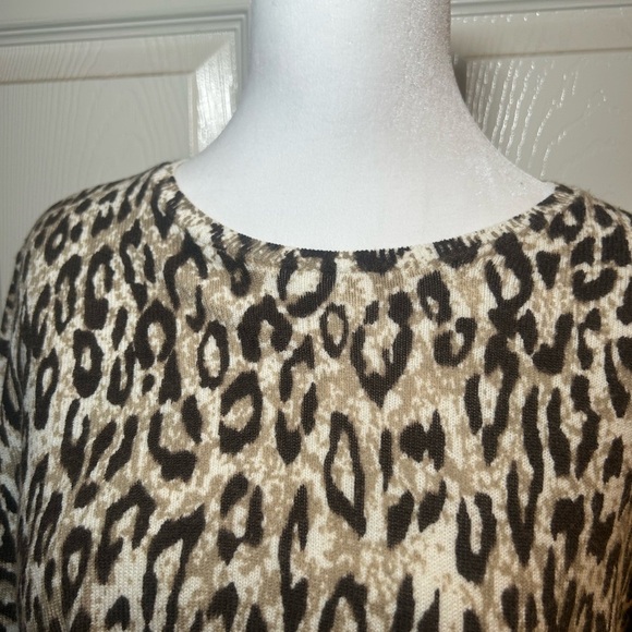 Kim Rogers dark Brown and cream color Animal Print Sweater size M (I) - Picture 5 of 9